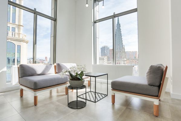 清新簡(jiǎn)約的開(kāi)放式辦公室設(shè)計(jì)