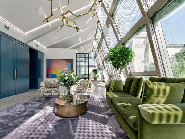 打破傳統(tǒng)高端辦公室裝修的主流標準